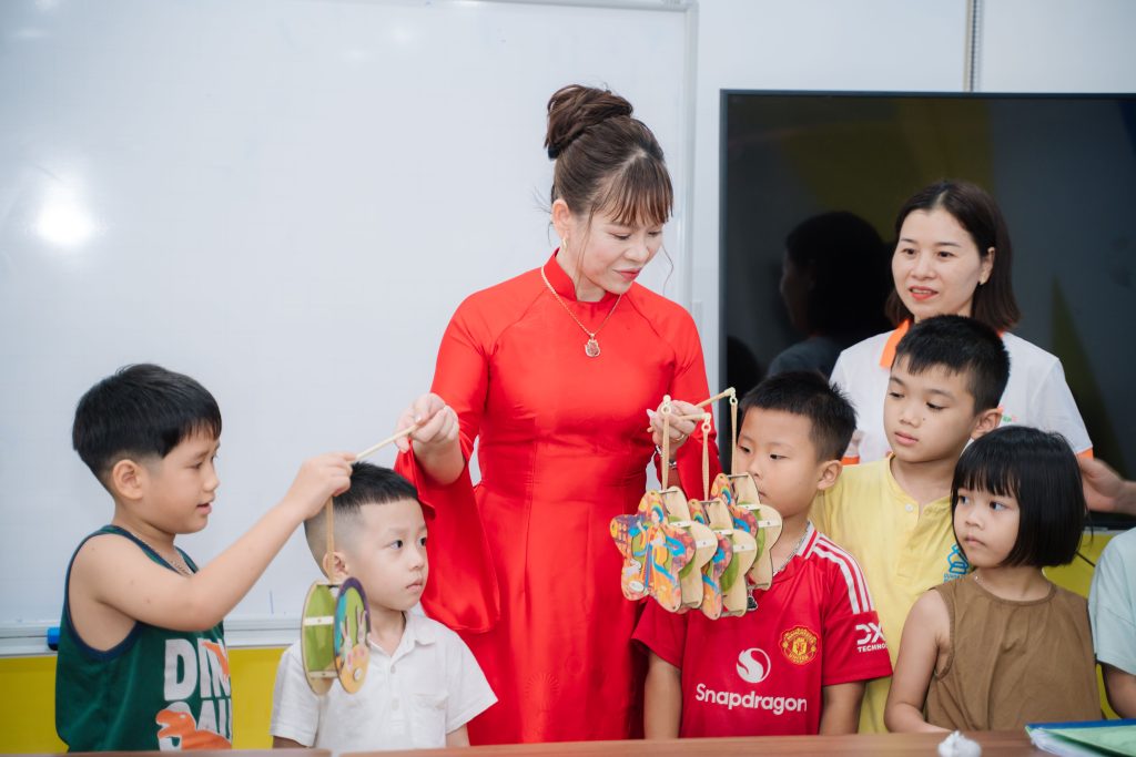 bamboo-edu-ant-group-trao-qua-trung-thu