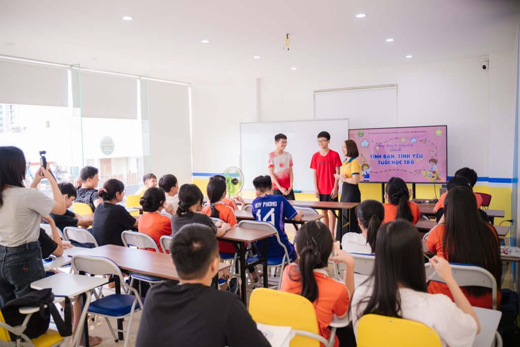 Rèn luyện kỹ năng giao tiếp cho học sinh - Chìa khóa giúp trẻ tự tin 1 bamboo-edu-ky-nang-giao-tiep-cho-hoc-sinh